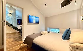 Mint Luxury Apartments At The Main Square